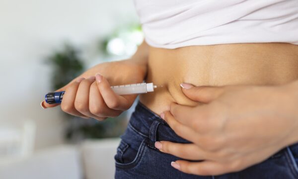 Anvisa proíbe 'Ozempic Natural', suplementos irregulares e alerta para lote falsificado de Nebido