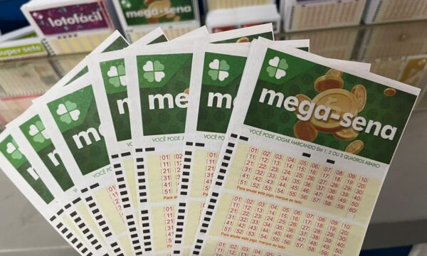 Mega-Sena pode pagar R$ 3.5 milhões nesta terça-feira; g1 transmite ao vivo