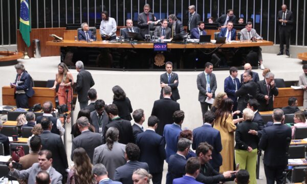 Quanto ganha um deputado federal? Saiba o salário do parlamentar