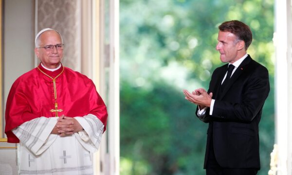 Papa Leão XIV alerta na França para risco de a IA criar um 'paraíso de máquinas'
