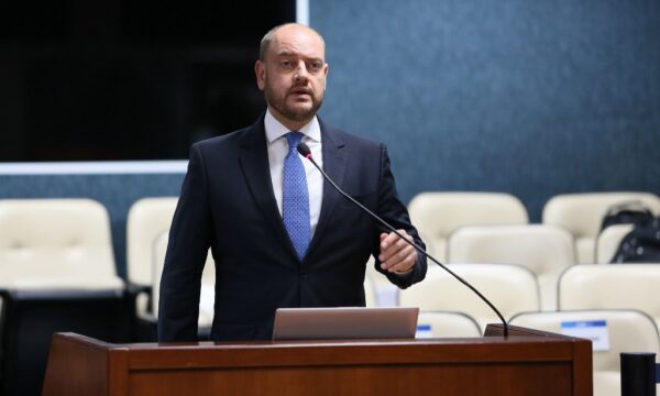 Desembargador, governador interino do Rio diz ser contra mandato no STF, mas favorável a aumentar idade para entrar
