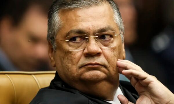 Dino manda governo revisar regras da CVM e cita falhas reveladas pelo caso Master