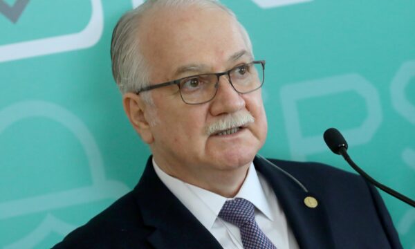 Fachin assume caso das mensagens de Vorcaro a Moraes e pede processos do Master e INSS