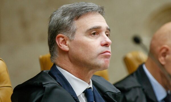 PF acusa Mendonça de direcionar medidas para investigar Moraes e Alcolumbre e de participar de delações