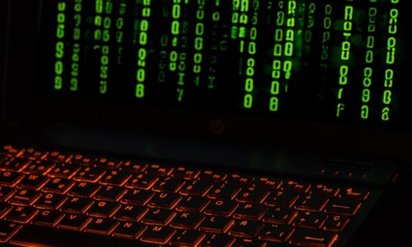 Governo americano derruba botnet usada há anos para roubar criptomoedas