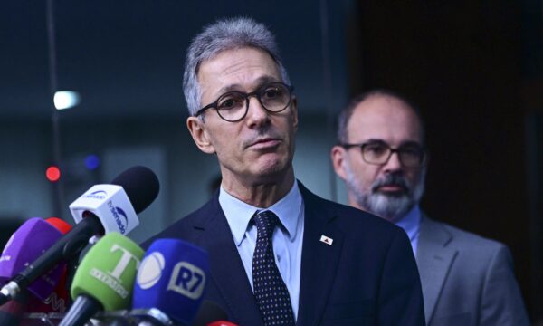 Zema chama Alcolumbre de 'vendido' e Moraes de 'consultor jurídico de bandido'