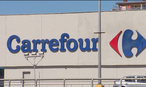Carrefour anuncia venda de 22 lojas ao Pátria Investimentos e passa a pagar aluguel para continuar operando; entenda